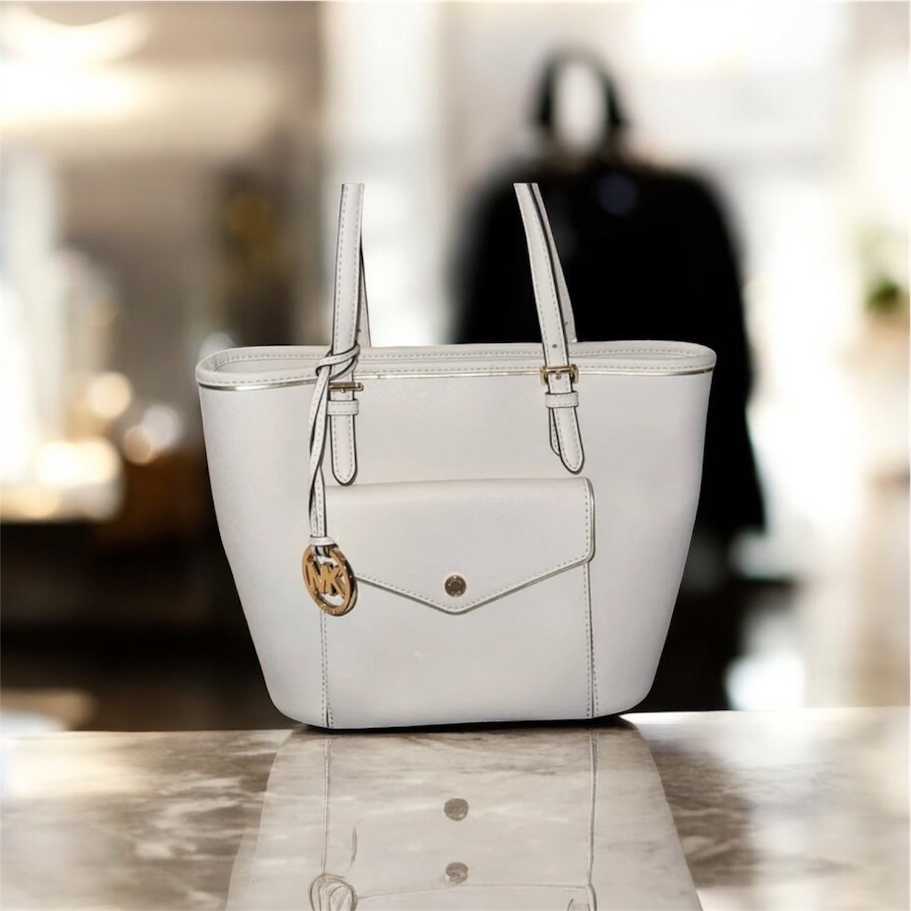 Used Michael Kors Jet Set Travel Large Leather Handbag Purse Shoulder Tote Bag White