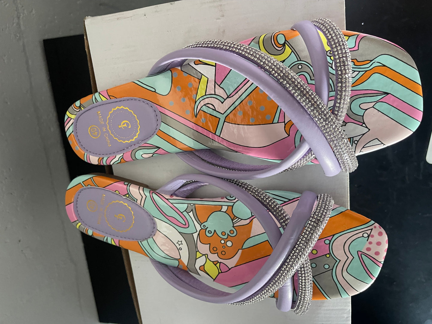 Elegant Rhinestone Strap Sandals – Multicolor Patterned Sole